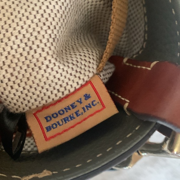 Dooney and Bourke elephant purse w/handles and crossbody adjustable strap - Picture 6 of 16